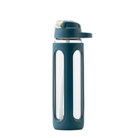Bouteille d'eau de sport personnalisable de 550ml Bouteille de sport Gourde à manchon en plastique Sipper en verre pour salle de sport Camping avec personnalisation