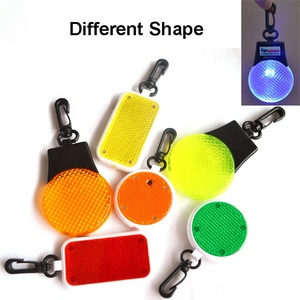 LINLI Hình Dạng Bóng Đèn Mini Phản Xạ Cho Trẻ Em Sinh Viên Cảnh Báo Ánh Sáng Nhựa Xách Tay <span class=keywords><strong>LED</strong></span> Ánh Sáng Lên Nhấp Nháy Phản Chiếu <span class=keywords><strong>Keychain</strong></span> - Product Image 6