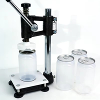 Machine de pressage manuelle pour le scellage des bouteilles et des canettes en plastique de produits alimentaires et de boissons, avec couvercle de bouchage