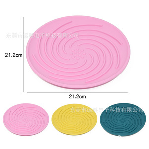 Alfombrilla de silicona para alimentación lenta de mascotas, redonda de 21,2 cm, de calidad alimentaria, para perros. - Product Image 1