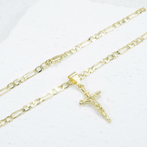 Collar con Colgante de Cruz de Jesús para Hombre y Mujer, Disponible en Cobre Bañado en Oro de 14K con Cadena Figaro para Joyería Personalizada - Product Image 6