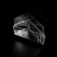 Conteneur triangulaire jetable et recyclable en plastique PS avec couvercle transparent pour mousse, tiramisu, cheesecake, pâtisserie, boulangerie