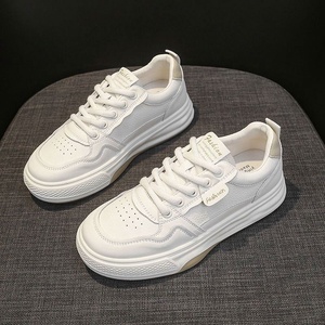 Chaussures de sport blanches respirantes pour femmes, avec différents styles, semelles épaisses à la mode coréenne, légères et confortables pour le printemps/l'automne - Product Image 6