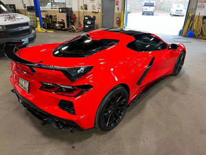 Kit carrosserie en fibre de carbone pour Chevrolet Corvette C8, style 5VM, avec lèvre avant, diffuseur, spoiler et capot en fibre de carbone, état neuf - Product Image 4