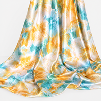 Tissu satiné imprimé numérique à motif floral dégradé RTS 75 g/m² - Faible quantité minimale de commande pour robe et foulard