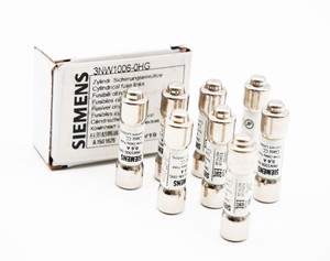 3NW10060HG 8X สำหรับ PLC กระบอกสูบ <span class=keywords><strong>CC</strong></span> คลาส600VAC 06A ของแท้ใหม่ - Product Image 1