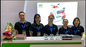 สกู๊ตเตอร์ไฟฟ้า 72v 2000w ยางแบบไม่มียางใน รุ่นใหม่ Lh8 สกู๊ตเตอร์ไฟฟ้า 72v 2000w ยางแบบไม่มียางใน รุ่นใหม่ Lh8 - Product Image 3