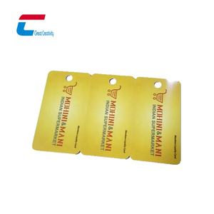 Tarjeta de llavero de tarjeta de PVC de plástico de tamaño no estándar con <span class=keywords><strong>precio</strong></span> de fábrica al por mayor, tarjeta combinada de fidelidad personalizada - Product Image 3