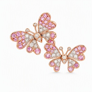 จี้ผีเสื้อคู่เรืองแสงสีโรสโกลด์18K ประดับเพชรและไพลินสีชมพู - Product Image 1
