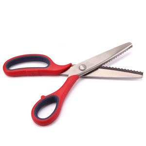 Tesoura preta de arco semi-circular, profissional de 9 polegadas com cabo zigzag - Product Image 4