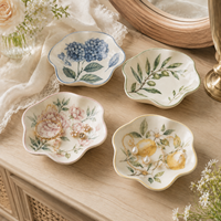 Plateau à bijoux en céramique personnalisé, motif floral botanique, forme de fleur ondulée, pour bagues, boucles d'oreilles, bracelets, OEM ODM, boîte cadeau, vente en gros