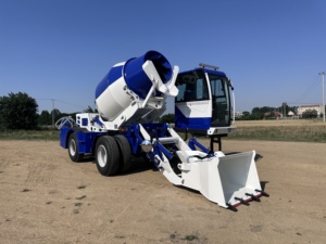 Hormigonera Autocargable 4x4 de 3.5m³ para Proyectos de Construcción de Carreteras en Venta - Product Image 1
