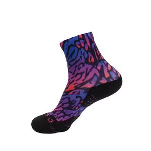 Meias Esportivas Personalizadas de Alta Qualidade com Logo, Secagem Rápida, Antiderrapantes, Impressas, Ecológicas, Antibacterianas e Respiráveis - Product Image 4