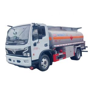 Camión Cisterna de Combustible DongFeng 4*2 Directo de Fábrica, Cisterna de Combustible de Aviación de 8000 Litros en Venta - Product Image 1