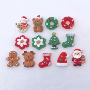 Breloques de Noël en résine Kawaii à dos plat : Bonhomme de neige, <span class=keywords><strong>Guirlande</strong></span> de pain d'épices, Flocon de neige, Sapin de Noël, Chapeau, Chaussettes, Père Noël, Breloques mignonnes pour slime - Product Image 2