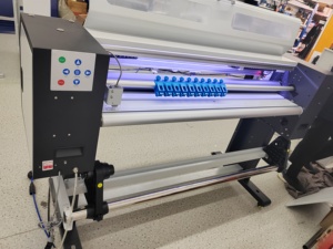 Nataly 1300mm/1600mm Coupeur XY numérique à rouleaux haute précision pour découpe transversale de papier peint et autocollants vinyle - Product Image 2