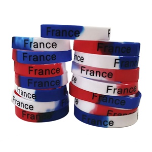 Bracelets en silicone ajustables personnalisés avec design en creux pour équipes sportives, étanches, pour branding et collectes de fonds - Product Image 3