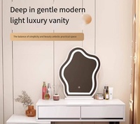 Bon Prix Élégante Chambre Tendance Led - Miroir Encadré Tabouret Compact Rehaussant l'Esthétique de l'Espace Coiffeuse