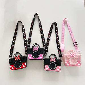 Graziosa <span class=keywords><strong>borsa</strong></span> a tracolla in Silicone con grande capacità portatile cartone animato <span class=keywords><strong>Minnie</strong></span> con fiocco per fotocamera borse con cerniera - Product Image 4