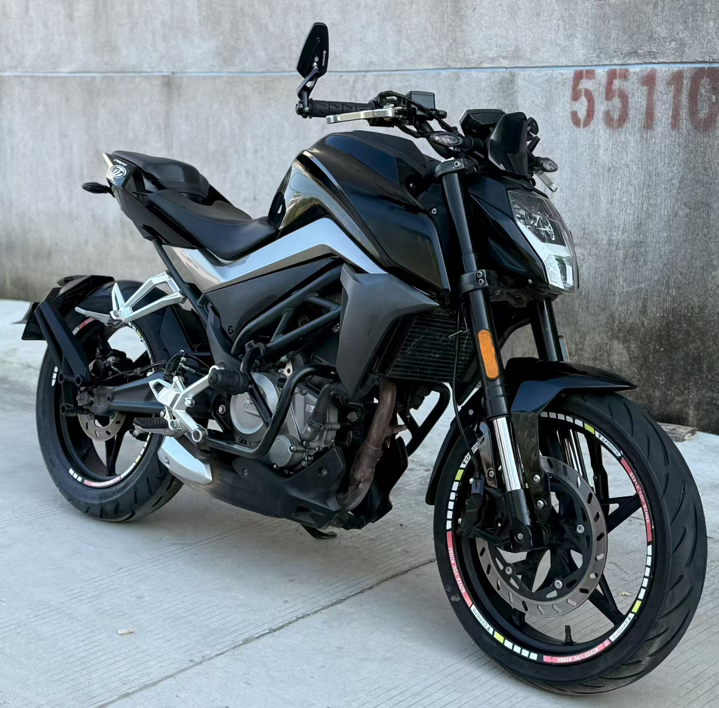 Подержанные мотоциклы: Springwind NK250 Sportbike, с рабочим объемом 250 куб. См, уличный велосипед, гоночный мотоцикл.