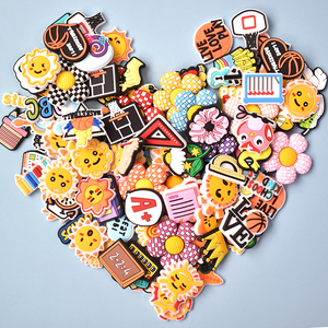 Dijes de zapatos de comida rápida marca de cadena Dijes de zapatos de bebidas para hornear <span class=keywords><strong>Dunkin</strong></span> donuts dijes de zapatos - Product Image 4