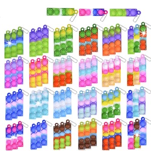 Populares Mini Juguetes Sensoriales Cuadrados de Silicona para Apretar, Llavero Sensorial de Burbujas, Paquete de Juguetes Antiestrés, Recuerdos a Granel para Fiestas de Niñas - Product Image 6