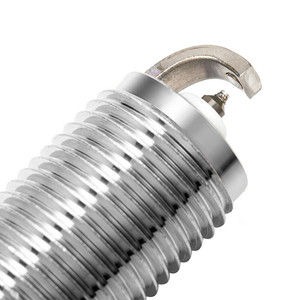 หัวเทียน NGK Laser Platinum รุ่น PLFR6A-11 7654 แพ็ค 4 ชิ้น อะไหล่จุดระเบิดประสิทธิภาพสูงสำหรับการบำรุงรักษาเครื่องยนต์ยานยนต์ - Product Image 5