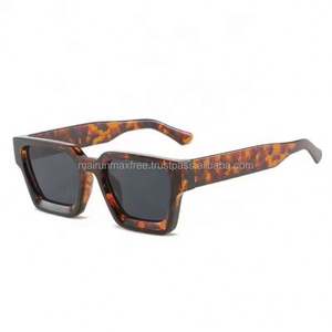 Gafas de Sol de Diseño Unisex al Por Mayor, Personalizadas, Buen Precio, Montura de PC, UV400 2023 - Product Image 3