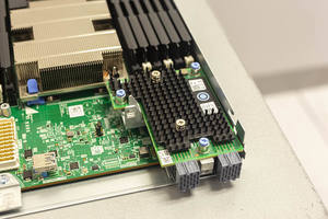 Nouveau PowerEdge MX750c Blade Server Compute Sled original avec 32 Go de mémoire et processeur argenté en stock - Product Image 3