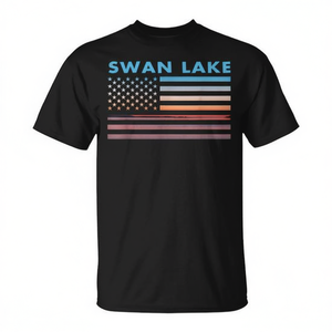 T-shirt Swan Lake Nebraska con bandiera americana vintage al tramonto - Product Image 2