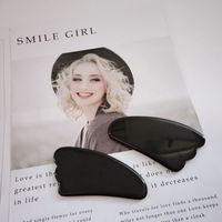 Nouvel article estival HZ : Outil de massage à picots noir, forme innovante, Gua Sha en obsidienne à picots