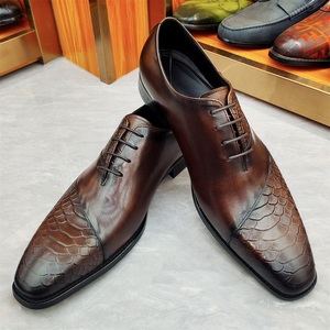 Scarpe <span class=keywords><strong>eleganti</strong></span> da <span class=keywords><strong>uomo</strong></span> di alta qualità Oxfords formale ufficio stile elegante vendita calda in vera pelle caffè colore abito di alta qualità - Product Image 5