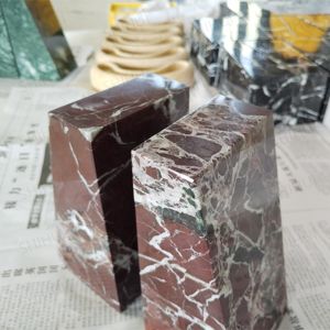 SH STONE, venta al por mayor, arte moderno personalizado, accesorios de decoración del hogar de lujo, de mármol rojo sujetalibros, objetos decorativos de piedra para el hogar - Product Image 6
