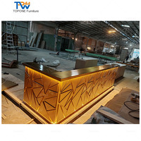 Comptoir de service moderne et luxueux en acier inoxydable doré et durable pour restaurant, bar, bar, bar, bar-club