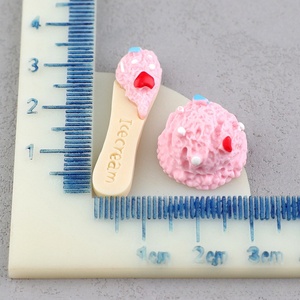 Superventas: Molde de resina artístico pintado a mano con patrón de cuchara de helado, accesorios, horquilla, colgante y escultura para decoración - Product Image 5