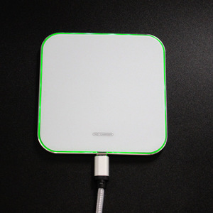 Hot Selling Universal Wireless Mobile Phone <b>Chargers</b> Support Custom Logo 15W Fast Wireless Charging Pad <b>Chargers</b> - Product Image 2