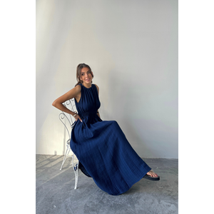 Robe longue bleu marine sans manches avec taille élastiquée en mousseline pour occasions spéciales, mariages et invités d'église - Product Image 5