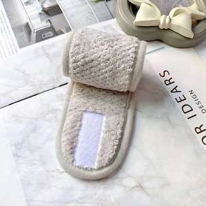 Diadema de Toalla Suave de Alta Calidad con Diseño de Piña a Cuadros para Lavar la Cara, Ducha, Deportes y Yoga - Product Image 4