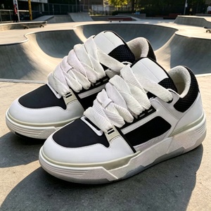 Chaussures Décontractées Quotidiennes pour Hommes et Femmes – Qualité Supérieure, Respirantes, Style Sportif, Tendance, Confortables et Robustes - Product Image 1