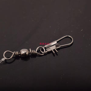 Conjunto de anzuelos Marusei Ise-ni de cinco anzuelos con 6 líneas antienredos para pesca de bagre en agua dulce y mar. - Product Image 3