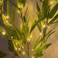 Éclairage intérieur à LED Rafraîchissant pour la chambre Lumière de Noël Lampe de table Feuille de bambou Plantes artificielles