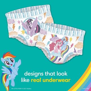 Pampers Easy Ups Training Pants 3T-4T, Ropa Interior de Entrenamiento para Ir al Baño para Niñas Pequeñas, Diseño Multicaracteres, 1 Paquete - Product Image 6