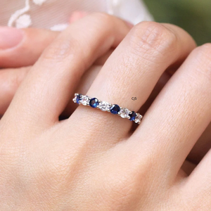 Elegante Anillo de Plata de Ley 925 con Zafiro Azul y Circonita Cúbica |   Joyería de circonia cúbica de alta calidad a precio de mayoreo - Product Image 2
