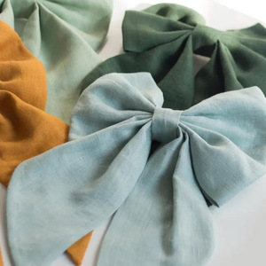 Barrette élégante faite à la main en lin avec nœud pour <span class=keywords><strong>cheveux</strong></span>, barrette à longue queue – Barrette personnalisée avec nœud brodé floral pour femmes et filles - Product Image 4