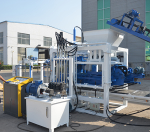 Máquina Automática para Fabricar Bloques QT4-15, <span class=keywords><strong>Precio</strong></span> de Venta de Ladrillos Entrabados en Ghana - Product Image 6