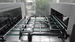 Máquina de Troquelado y Hendido de Cama Plana Automatizada-Manual con Alimentación de Hojas DAYUAN MHC-<span class=keywords><strong>E</strong></span> - Product Image 3
