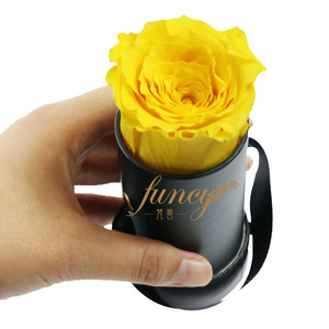 Scatole di <span class=keywords><strong>fiori</strong></span> all'ingrosso eterno per sempre conservato fiore di rosa <span class=keywords><strong>in</strong></span> <span class=keywords><strong>scatola</strong></span> <span class=keywords><strong>regalo</strong></span> di carta singola - Product Image 3