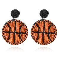 Vente en gros de boucles d'oreilles bohèmes créatives en perles pour le sport softball, le baseball, le football, le basket et le rugby.