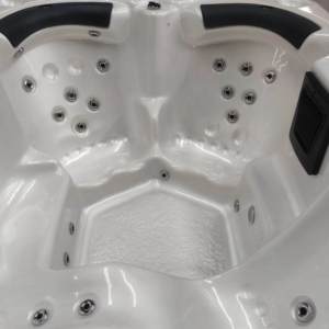 Bañera moderna <span class=keywords><strong>de</strong></span> acrílico al aire libre Bañera <span class=keywords><strong>de</strong></span> hidromasaje Función <span class=keywords><strong>de</strong></span> masaje <span class=keywords><strong>de</strong></span> hotel Bañera <span class=keywords><strong>de</strong></span> hidromasaje <span class=keywords><strong>SPA</strong></span> para 4 personas - Product Image 3