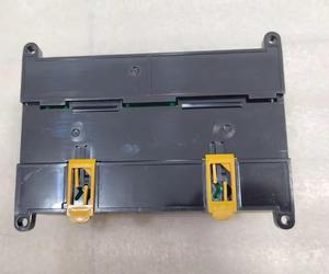Contrôleur programmable CP1H-XA40DT1-D avec entrées/sorties analogiques et Ethernet pour l'automatisation des lignes de production - Product Image 4